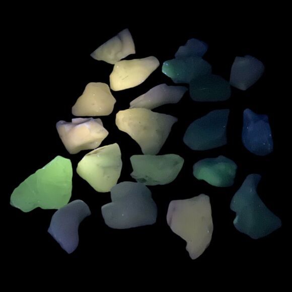 Art Glass Cullet Glowing Manganese Uranium Glass Bulk Assortment 2.5LBS #5GA1 - Picture 3 of 9